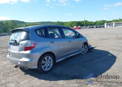 2010 Honda Fit Sport из США, поврежденный, VIN JHMGE8H45AC028963
